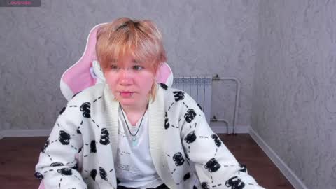 Snapshot of rachell_ward chatting on 18, 5, 2026 Rachell online show from 18, 5, 2026