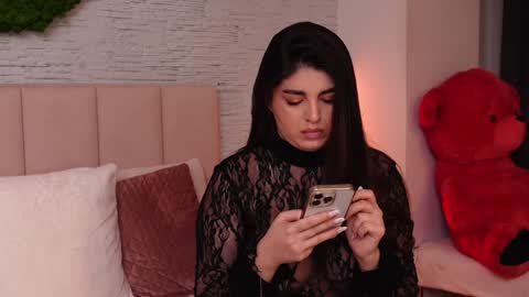 RachelSwaan online show from 25, 1, 2025