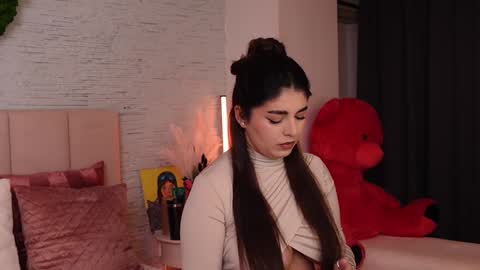 RachelSwaan online show from 5, 2, 2025