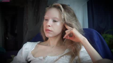 Snapshot of radiant_ada chatting on 30, 4, 2026 ada online show from 30, 4, 2026