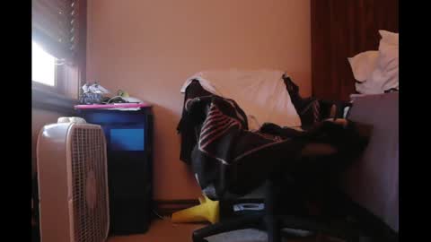 Snapshot of rado970 chatting on 2, 1, 2025 Lauren online show from 2, 1, 2025