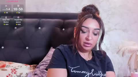 raelledarkstar online show from 17, 4, 2026