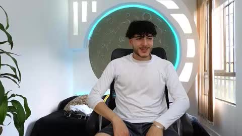 R A F A E L online show from 28, 9, 2025