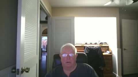 Snapshot of raiderman215 chatting on 4, 12, 2025 raiderman215 online show from 4, 12, 2025