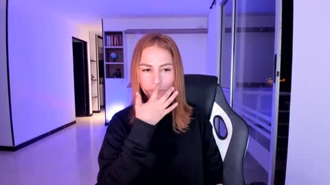 Jennyindependent model . online show from 18, 2, 2025