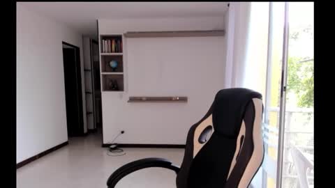 Jennyindependent model . online show from 18, 9, 2025