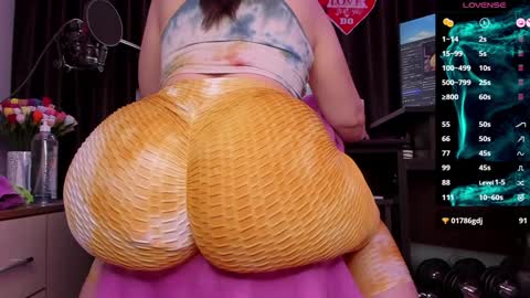 Laura online show from 12, 12, 2024