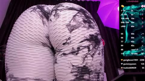 Laura online show from 6, 1, 2025