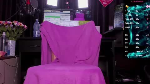 Laura online show from 7, 10, 2025