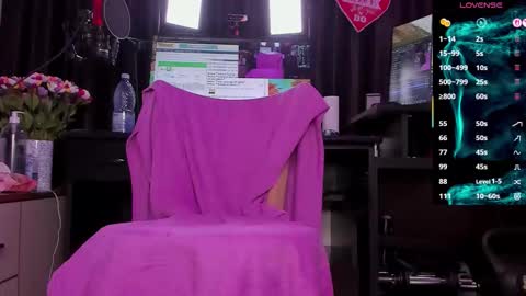 Laura online show from 19, 10, 2025