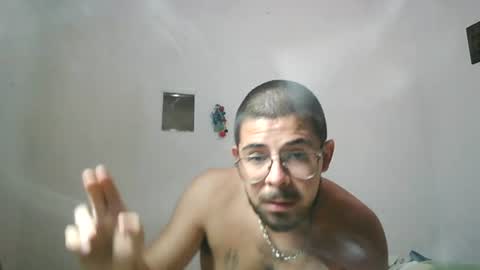 Snapshot of ralphillips25 chatting on 12, 6, 2026 ralphillips25 online show from 12, 6, 2026
