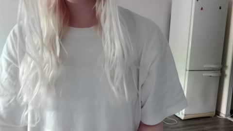 Snapshot of ramonadellavalle chatting on 19, 5, 2026 10Kay online show from 19, 5, 2026