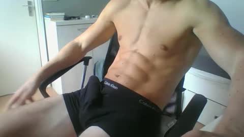 Snapshot of ramonjoosse2001 chatting on 13, 5, 2026 ramonjoosse2001 online show from 13, 5, 2026