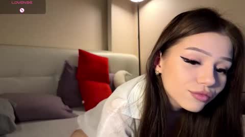 Snapshot of randiburt_ chatting on 11, 3, 2026 Luna online show from 11, 3, 2026