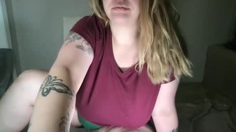 Snapshot of randiigirl69 chatting on 16, 12, 2025 Randii online show from 16, 12, 2025