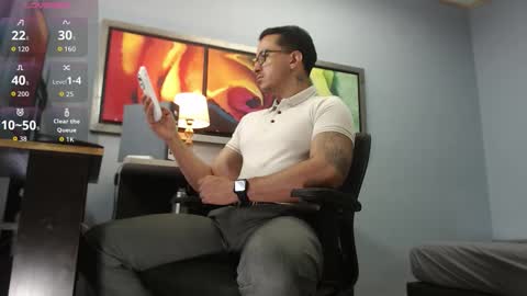 Snapshot of randylukehot chatting on 9, 2, 2026 randylukehot online show from 9, 2, 2026