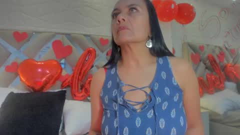 Raquel Moore  online show from 16, 2, 2025