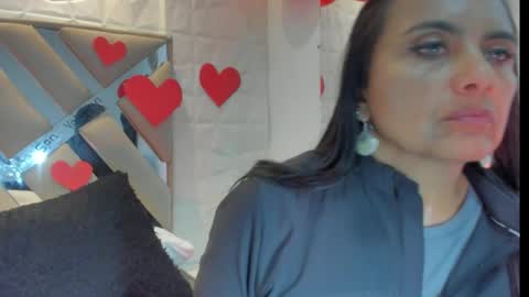 Raquel Moore  online show from 18, 2, 2025