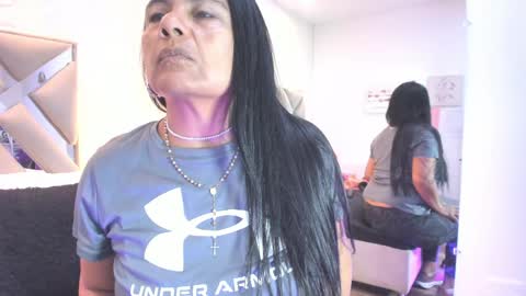 Raquel Moore  online show from 6, 4, 2026