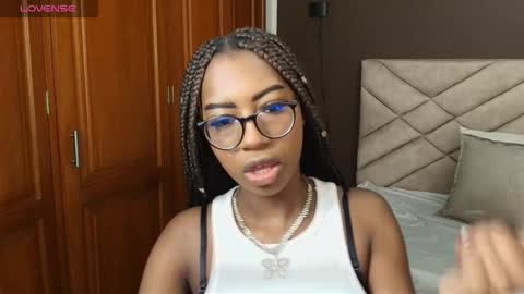 Raquel online show from 6, 10, 2025