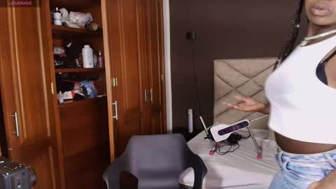 Raquel online show from 28, 11, 2025