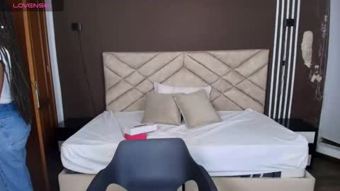 Raquel online show from 3, 12, 2025