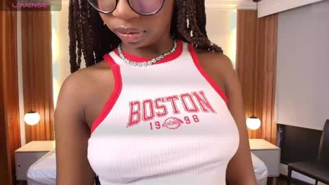 Raquel online show from 15, 4, 2026