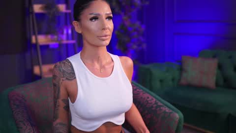 Snapshot of raquellevon chatting on 26, 1, 2025 Raquelle online show from 26, 1, 2025