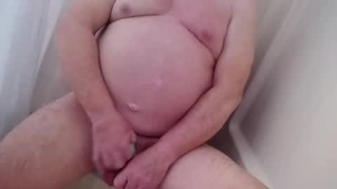 Snapshot of rasbearingsly chatting on 18, 3, 2026 Rasbear online show from 18, 3, 2026