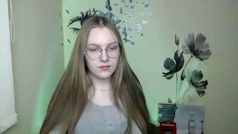 Snapshot of raspberry0101 chatting on 17, 12, 2024 raspberry0101 online show from 17, 12, 2024