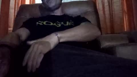 Snapshot of raspines chatting on 16, 10, 2025 Raspiness Cam online show from 16, 10, 2025