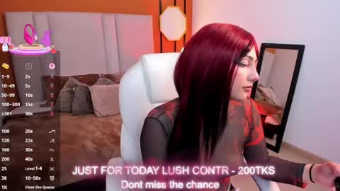 Raven Curly online show from 21, 11, 2025