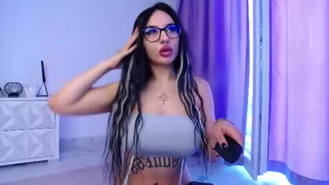 Snapshot of raven_foxxy chatting on 28, 6, 2026 Raven Foxxy online show from 28, 6, 2026