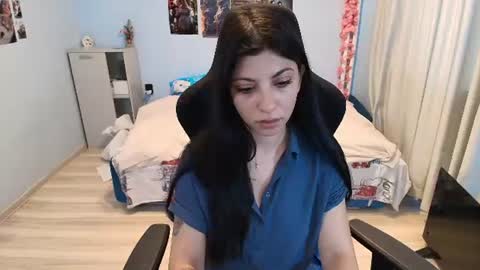 Snapshot of raven_haired_goddess chatting on 21, 6, 2026 raven_haired_goddess online show from 21, 6, 2026