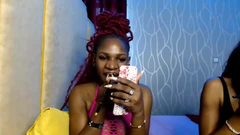 Snapshot of raven_luxe chatting on 28, 5, 2026 Raven online show from 28, 5, 2026
