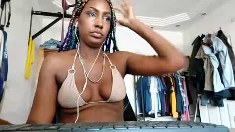 Snapshot of ravenbby chatting on 29, 6, 2026 ravenbby online show from 29, 6, 2026