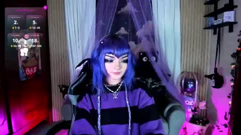 Snapshot of ravencollen chatting on 11, 7, 2026 ravencollen online show from 11, 7, 2026