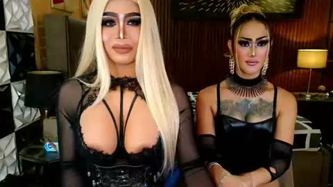 Snapshot of ravenmystiquex chatting on 23, 7, 2026 ravenmystiquex online show from 23, 7, 2026
