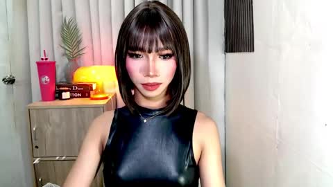 Snapshot of ravennax chatting on 28, 11, 2025 ravennaxx online show from 28, 11, 2025