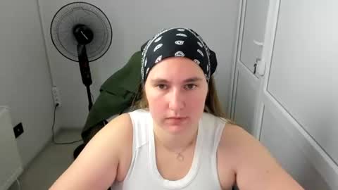 Snapshot of ravenncloud chatting on 7, 7, 2026 Raven online show from 7, 7, 2026