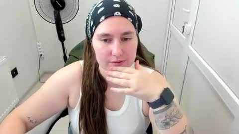 Snapshot of ravenncloud chatting on 7, 7, 2026 Raven online show from 7, 7, 2026
