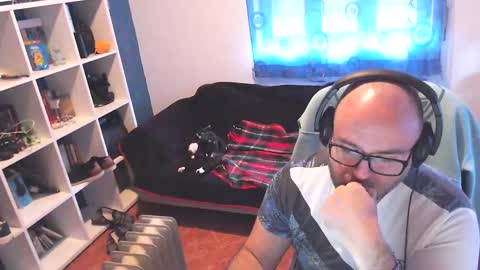 ravingr3d3 online show from 25, 2, 2025