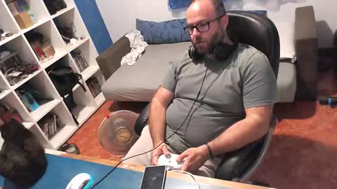 ravingr3d3 online show from 1, 10, 2025