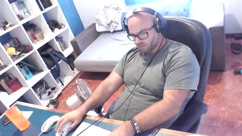 ravingr3d3 online show from 14, 10, 2025