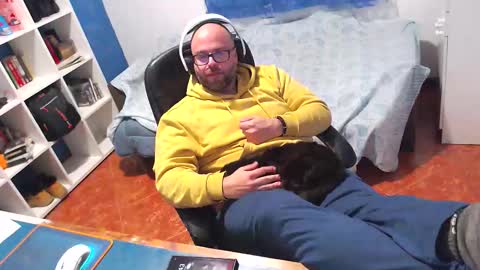 ravingr3d3 online show from 8, 3, 2026