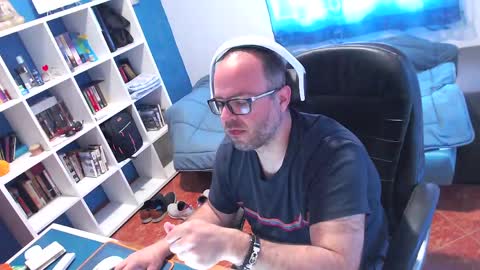 ravingr3d3 online show from 6, 4, 2026