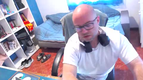 ravingr3d3 online show from 22, 5, 2026