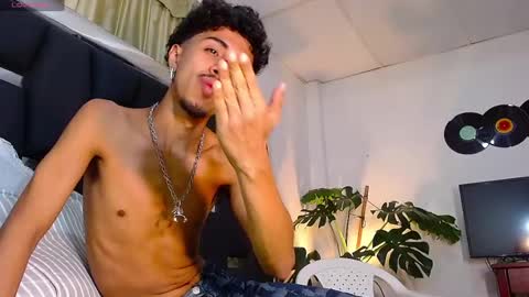 Snapshot of raydevil_ chatting on 12, 1, 2025 Rayn online show from 12, 1, 2025