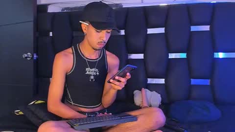 Snapshot of raydevil_ chatting on 17, 9, 2025 Rayn online show from 17, 9, 2025