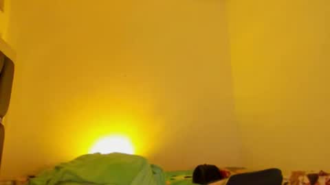 Snapshot of raydevil_ chatting on 12, 11, 2025 Rayn online show from 12, 11, 2025